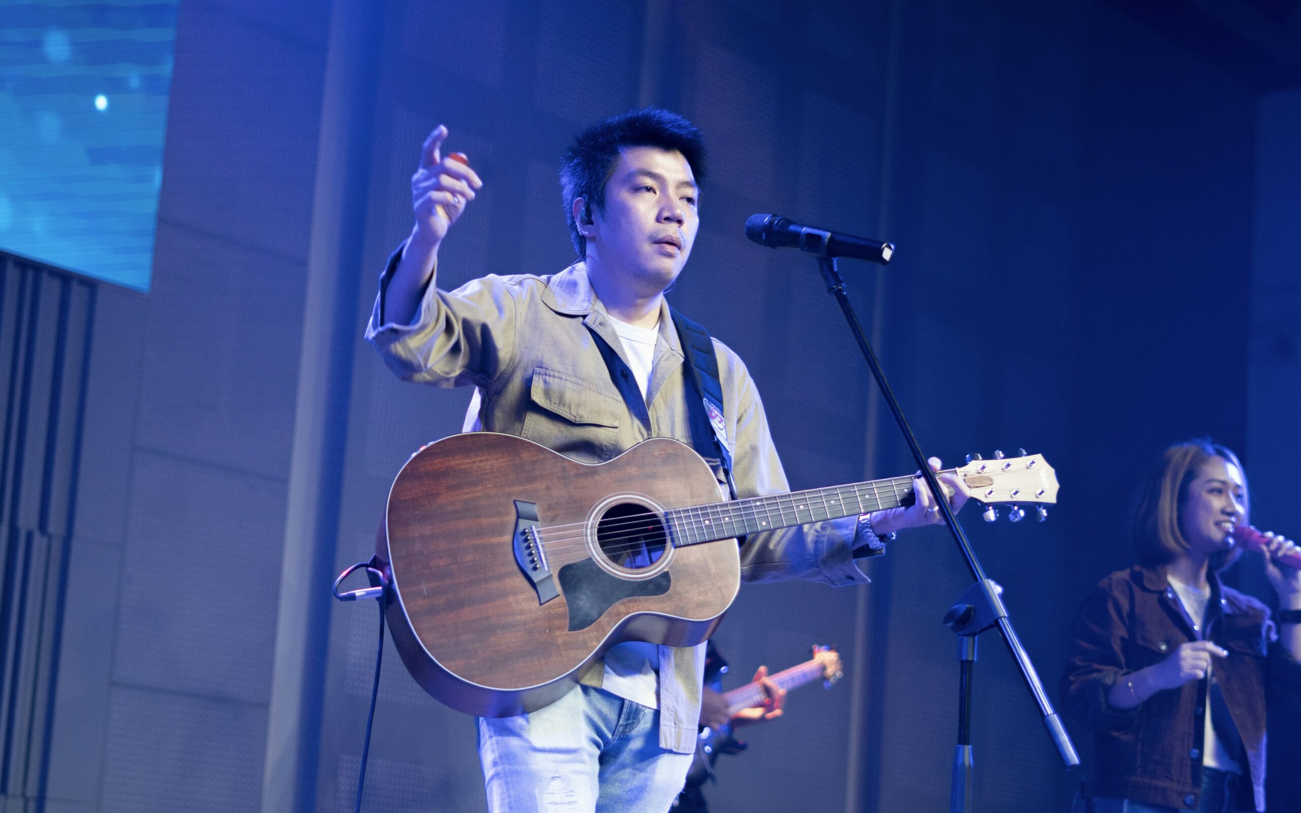 Karen Mok Lands ‘Home Court’ Hong Kong Concert, Reflects on Early Career