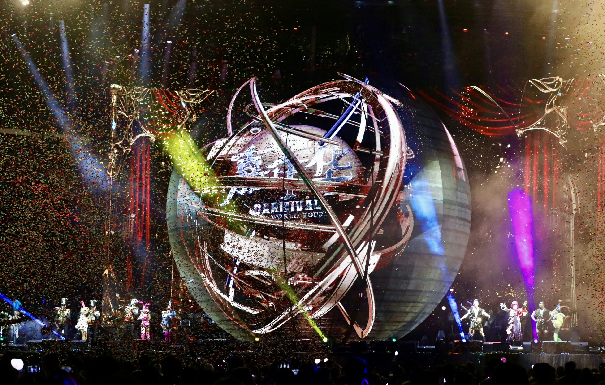 Singer Julian Cheung Conquers ‘Death Song List,’ Wins HK$30,000 for Viewers